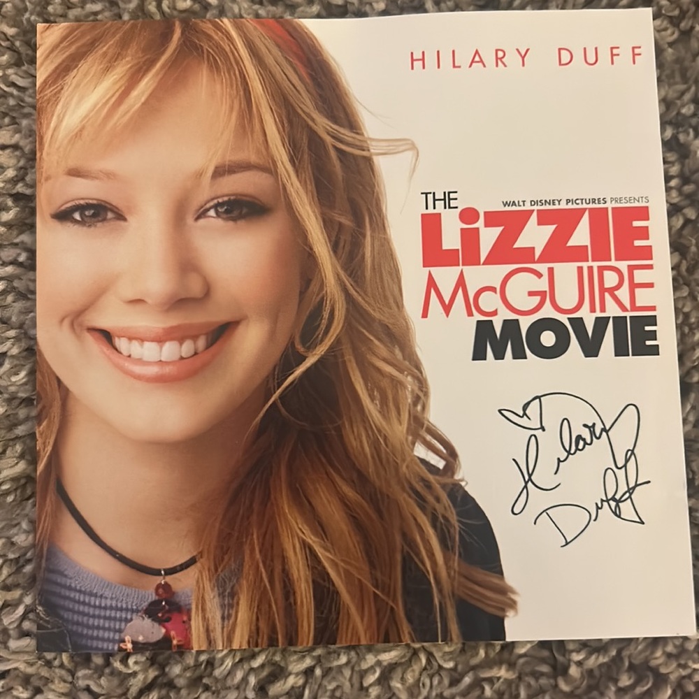 Hilary duff vintage RARE (signed) cd